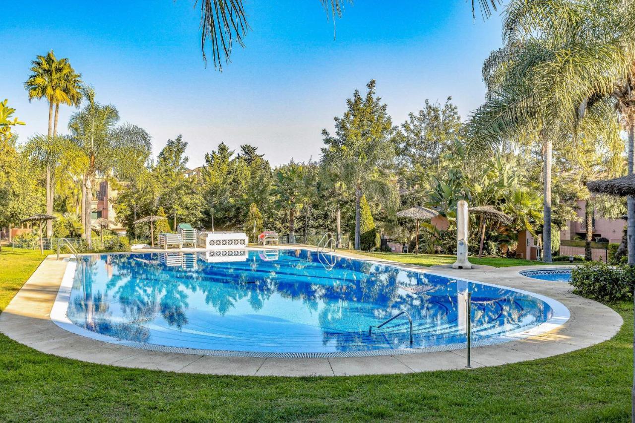 Oleholidays Adosado Mediterraneo Los Monteros 100 M Playa ماربيا المظهر الخارجي الصورة